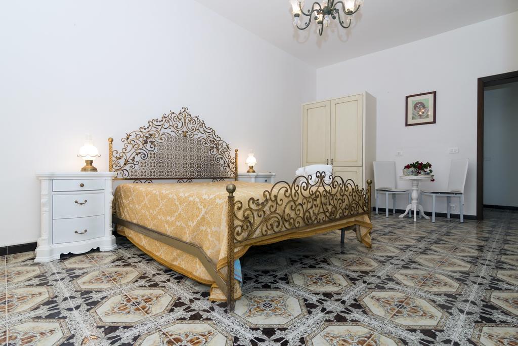 Bed & Breakfast Scicli Val Di Noto الغرفة الصورة